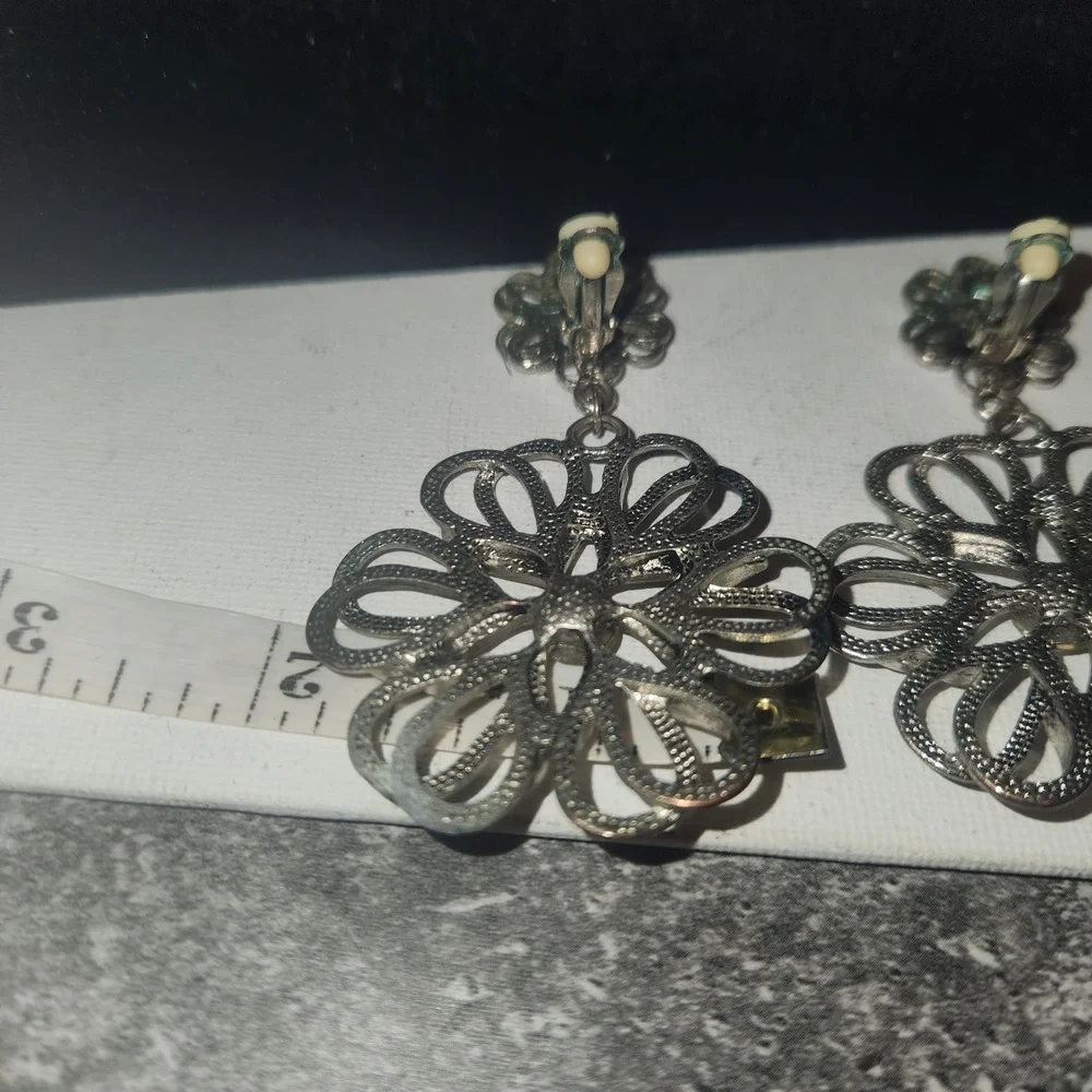 Vintage Silver Tone Tiered Floral Rhinestone Clip On Drop Statement Earrings‎
